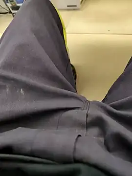 Snapshot of coppiapazza chatting on 01/19/25, 12:06 coppiapazza online show from 01/19/25, 12:06