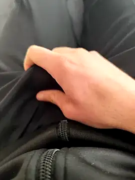 Snapshot of coppiapazza chatting on 03/21/25, 04:18 coppiapazza online show from 03/21/25, 04:18