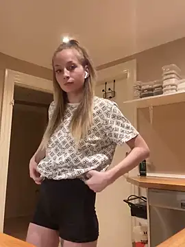 Hr Frk Olsen online show from 03/11/25, 07:14