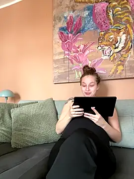 Hr Frk Olsen online show from 10/09/25, 11:08