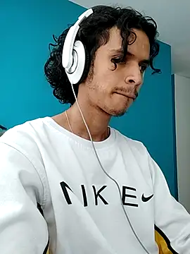 Snapshot of TheBlessedSide chatting on 09/28/25, 04:23 TheBlessedSide online show from 09/28/25, 04:23