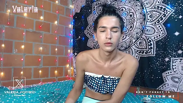 liissa 0 online show from 10/24/25, 03:19