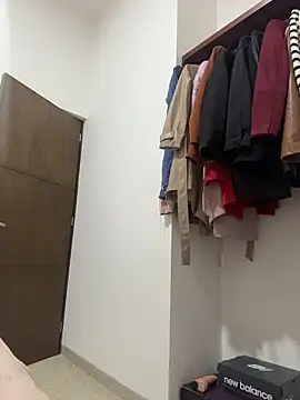 Snapshot of diosagriega_1 chatting on 12/16/25, 05:56 diosagriega 1 online show from 12/16/25, 05:56