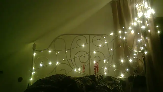 DevilsAngel13 online show from 12/15/24, 04:29