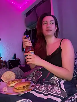 Nina-Chick777 online show from 05/04/26, 07:15
