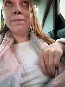 Sunny   Bunny online show from 12/30/24, 12:42