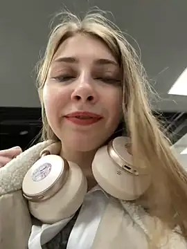 Sunny   Bunny online show from 01/22/25, 02:14