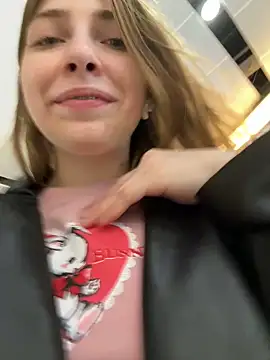 Sunny   Bunny online show from 02/28/25, 05:15