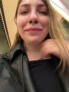 Sunny   Bunny online show from 03/02/25, 05:14