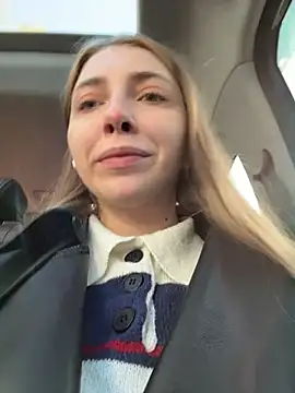 Sunny   Bunny online show from 10/03/25, 08:22