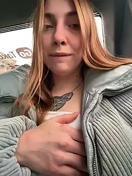 Sunny   Bunny online show from 12/03/25, 09:18