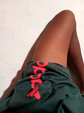 Snapshot of paugrande453 chatting on 09/21/25, 03:24 paugrande453 online show from 09/21/25, 03:24