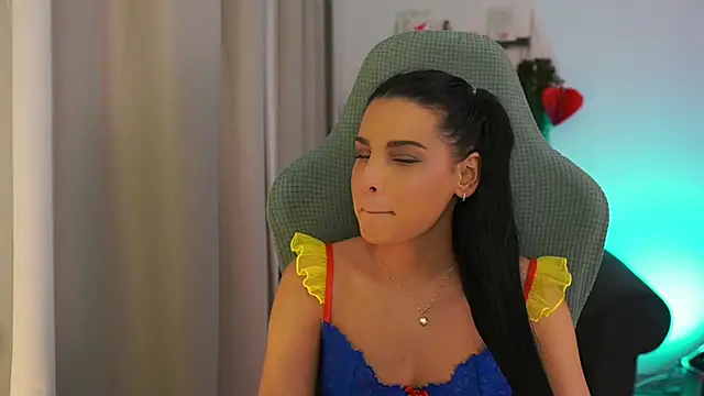 mila  denver online show from 02/11/25, 05:18