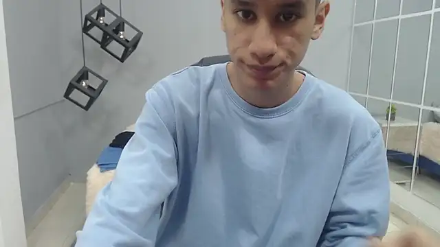 Snapshot of alan_ws chatting on 12/19/24, 12:23 alan ws online show from 12/19/24, 12:23