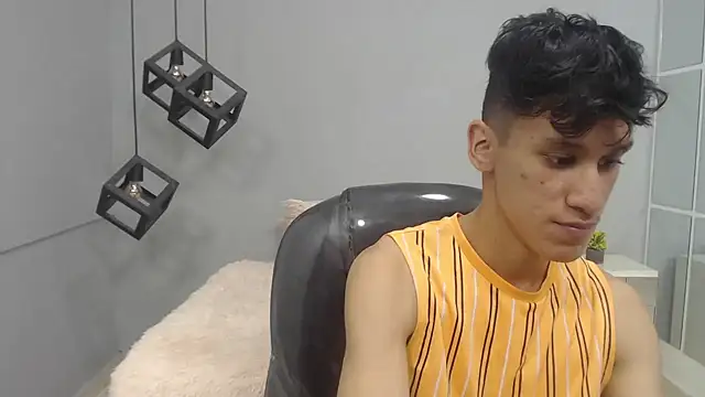 Snapshot of alan_ws chatting on 12/21/24, 12:27 alan ws online show from 12/21/24, 12:27