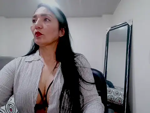 Hanna-33 online show from 09/10/25, 08:09