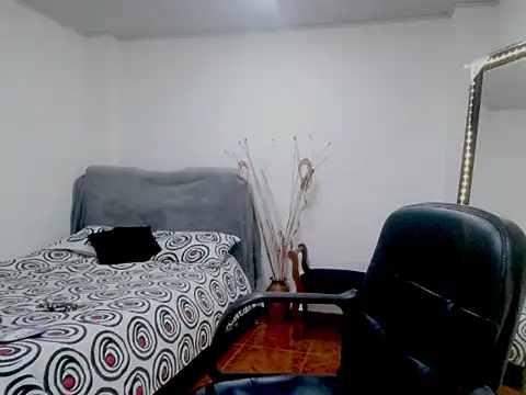 Hanna-33 online show from 09/14/25, 06:40