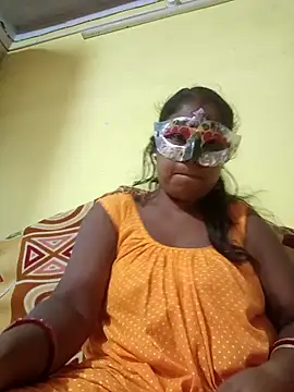Snapshot of tinabhabhi chatting on 07/05/26, 10:33 tinabhabhi online show from 07/05/26, 10:33