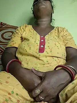 Snapshot of tinabhabhi chatting on 07/17/26, 11:06 tinabhabhi online show from 07/17/26, 11:06