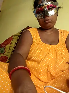 Snapshot of tinabhabhi chatting on 08/03/26, 10:10 tinabhabhi online show from 08/03/26, 10:10