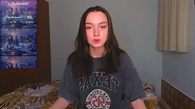 Snapshot of Wild_Sophie_ chatting on 12/29/24, 08:48 Wild Sophie online show from 12/29/24, 08:48