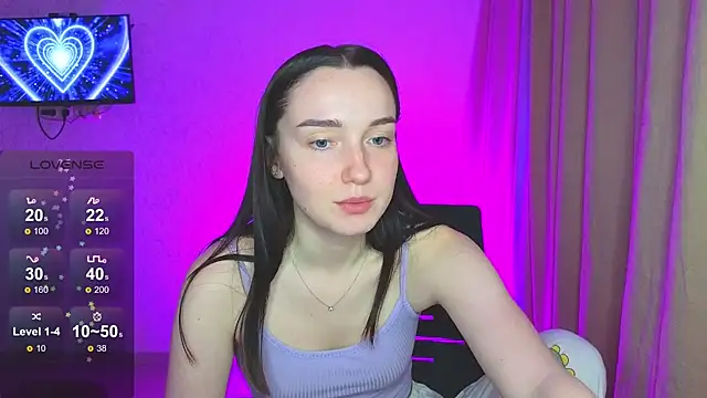 Snapshot of Wild_Sophie_ chatting on 02/08/25, 06:12 Wild Sophie online show from 02/08/25, 06:12