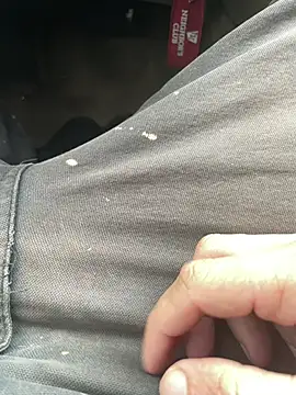 Snapshot of hardandready3523 chatting on 02/11/26, 05:51 hardandready3523 online show from 02/11/26, 05:51