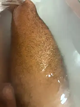 Snapshot of SensualG300 chatting on 11/05/25, 06:08 SensualG300 online show from 11/05/25, 06:08