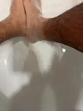 Snapshot of SensualG300 chatting on 12/14/25, 10:47 SensualG300 online show from 12/14/25, 10:47