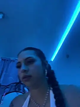 Hilary pinkk online show from 01/14/25, 03:43