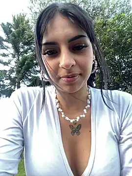 Hilary pinkk online show from 01/22/25, 10:48