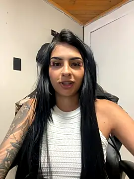 Hilary pinkk online show from 10/02/25, 03:24