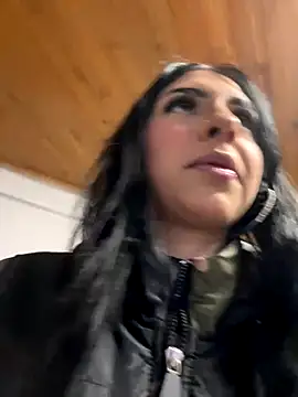 Hilary pinkk online show from 10/04/25, 02:09