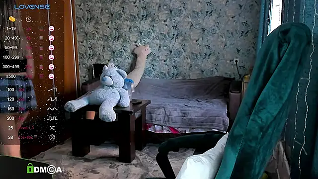 Your small bunny online show from 02/05/25, 06:24