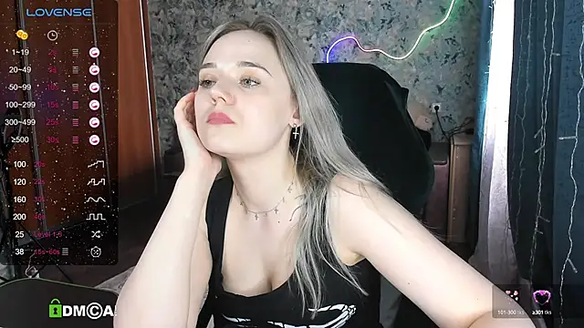 Your small bunny online show from 02/28/25, 06:43