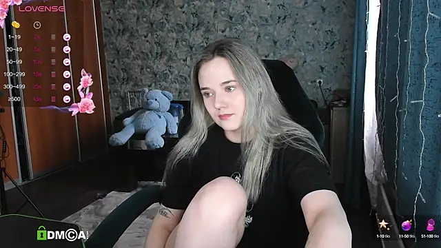 Your small bunny online show from 03/11/25, 06:21