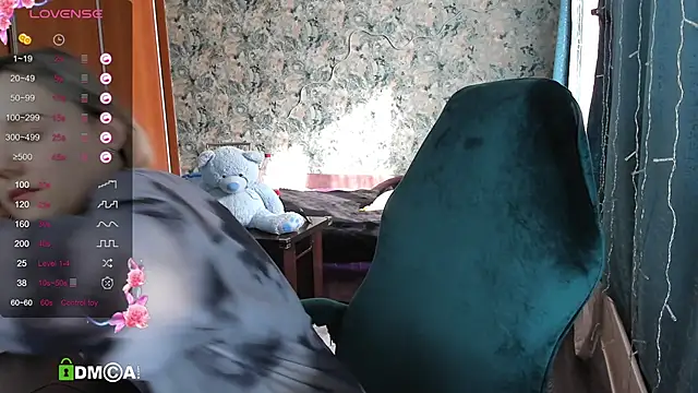 Your small bunny online show from 03/13/25, 09:32