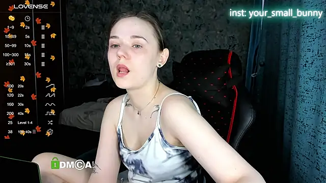 Your small bunny online show from 11/26/25, 04:02