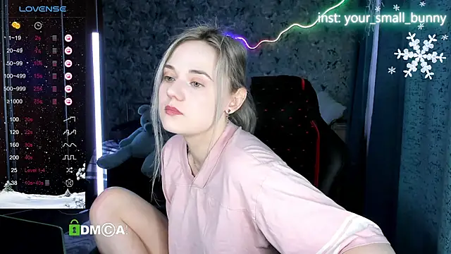 Your small bunny online show from 01/12/26, 03:01