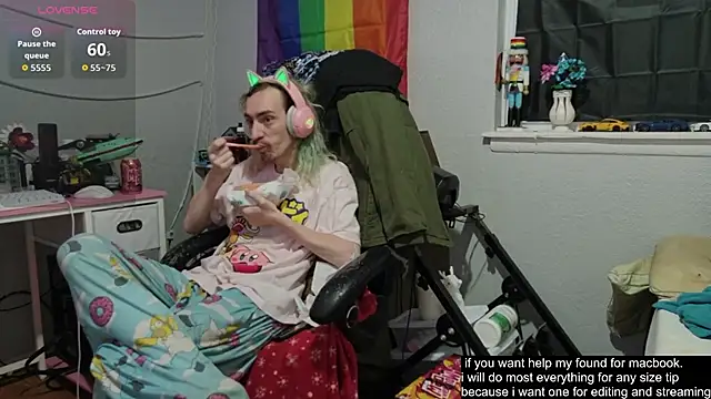 tallnerdyguy online show from 10/17/25, 01:09