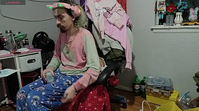 tallnerdyguy online show from 02/16/26, 03:35