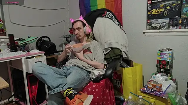 tallnerdyguy online show from 04/17/26, 01:41