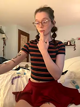 Snapshot of dreamteemergirl chatting on 10/11/25, 09:13 dreamteemergirl online show from 10/11/25, 09:13