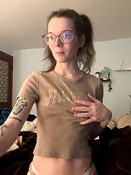 Snapshot of dreamteemergirl chatting on 11/10/25, 10:53 dreamteemergirl online show from 11/10/25, 10:53