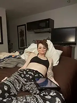 ivylee31 online show from 01/16/25, 06:56