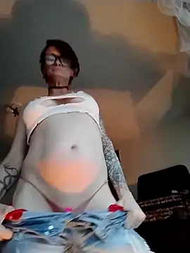 ivylee31 online show from 03/18/25, 12:05