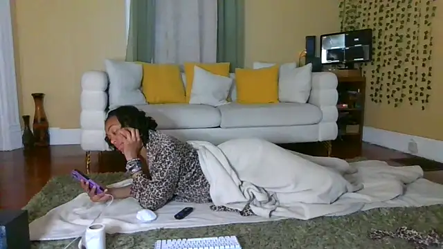 Snapshot of SexGoddessfinest chatting on 09/10/25, 03:39 SexGoddessfinest online show from 09/10/25, 03:39