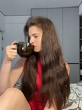 Snapshot of CurlyLara chatting on 10/02/25, 09:27 CurlyLara online show from 10/02/25, 09:27