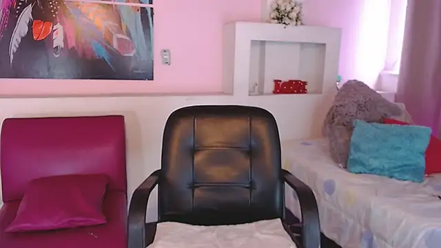 Snapshot of lunoxx_ chatting on 02/05/25, 03:31 lunoxx online show from 02/05/25, 03:31