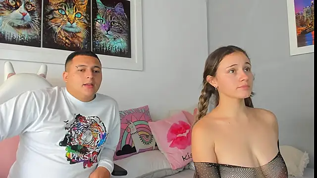 Snapshot of naughtyloverss chatting on 01/06/25, 04:13 naughtyloverss online show from 01/06/25, 04:13